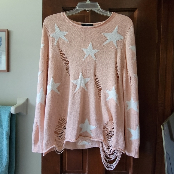 Forever 21 Sweaters - Forever 21 | Distressed Star Sweater